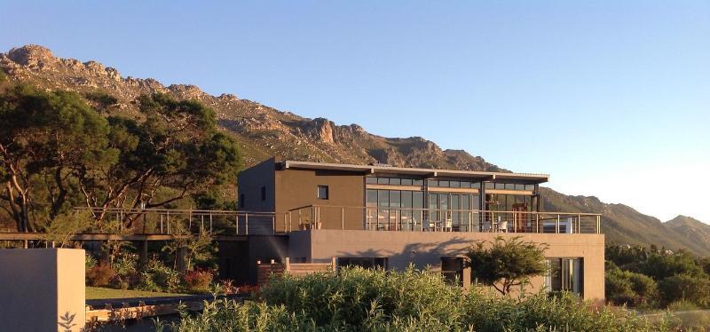 Colourful Manor Guesthouse Cape Town Dış mekan fotoğraf